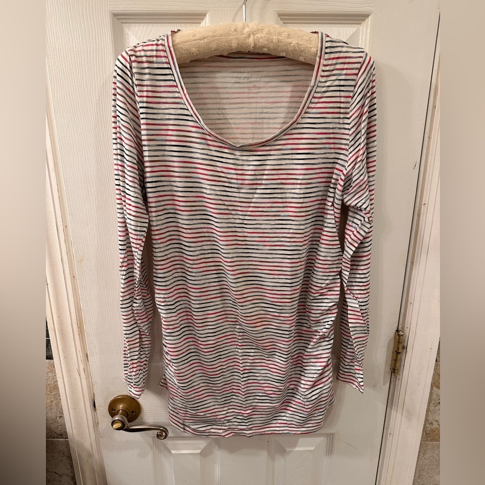 Liz lange maternity T-shirt size M.